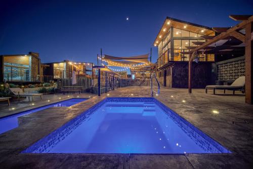 Sirius Valle  in Ensenada