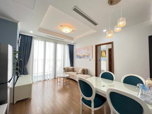 Vinhomes Royal City 72 Nguyen Trai Thanh Xuan  near So Crossroad