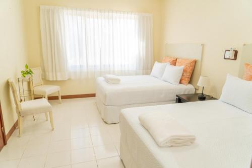 Magnifica Villa Palmeras luxurious 4 Br 6 Bds 4 Ba private pool lagoon front super fast Wifi, Cancún (photo 6)