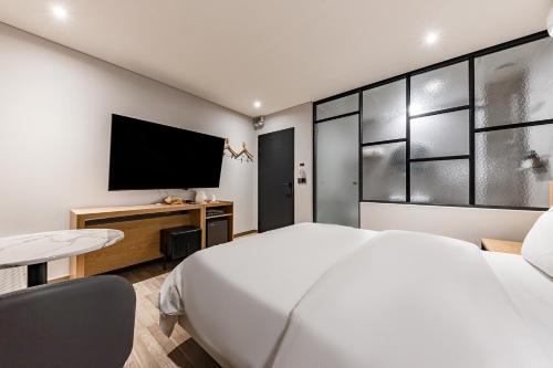 Brown Dot Hotel Cheonan Buldang - 호텔 외관 in cheon-an