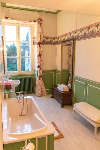 Chateau du Hallay Room Type - Junior Suite
