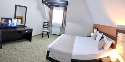 Hotel Bucegi - image 14