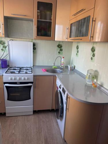 Konyha, 3х комнатная квартира центр города Костанай (3х комнатная квартира центр города Костанаи) in Kostanay