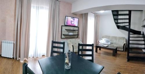 Hotel Bucegi - image 2
