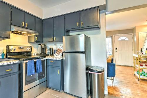 Charming Detroit Condo 1 Mi to The RiverWalk! in Detroit, USA