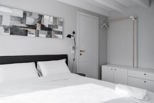 HomeThirtyFour, Verona (fotografie 10)