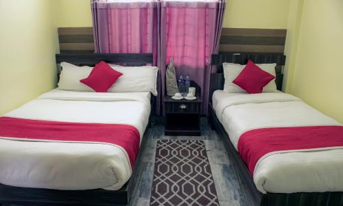 Luxury Triple Room image 2