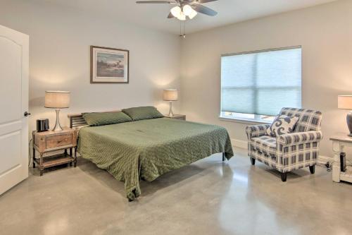 Home with Screened Porch - Near Toledo Bend Lake! Home with Screened Porch - Near Toledo Bend Lake!