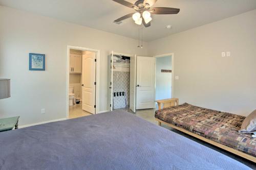 Home with Screened Porch - Near Toledo Bend Lake! Home with Screened Porch - Near Toledo Bend Lake!