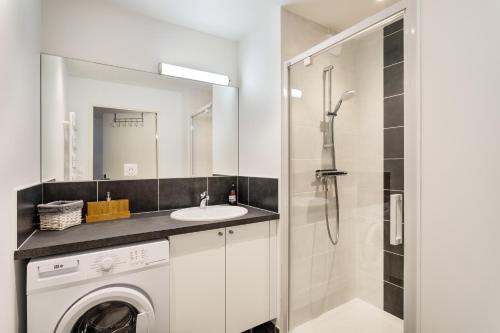 One-Bedroom Apartment image 10