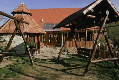 Székelyföld ,Siklódi Kő Vendégház, Tornácosház Székelyföld ,Siklódi Kő Vendégház, Tornácosház