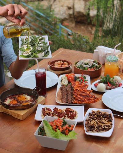 Restaurant, Blue Jay Valley in Jezzine