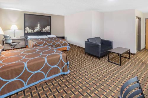 Scottish Inn and Suites League City - image 4