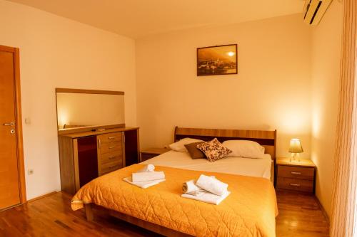 Apartments and rooms Marija - image 3