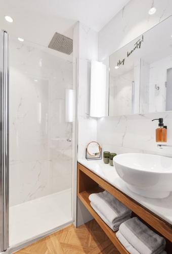 Hotel Petit Lafayette - image 7