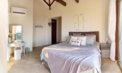 Sunset Serenity room with ensuite No1 The Lanterns