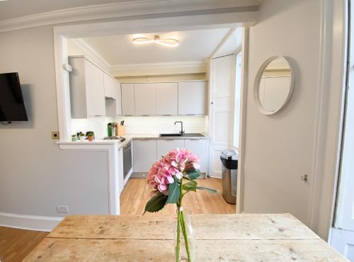 Rose Street's Hidden Treasure- 2Bed Newly Refurbished Apt, Édimbourg (photo 10)