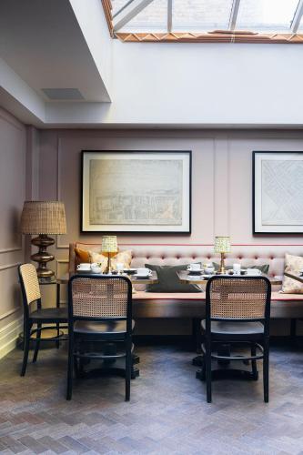 The Tophams Hotel - image 5