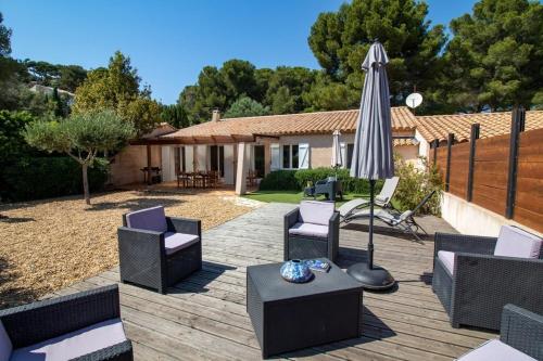 La Grande Auguière, villa familiale et spacieuse au cœur du vignoble et à 300m de la mer