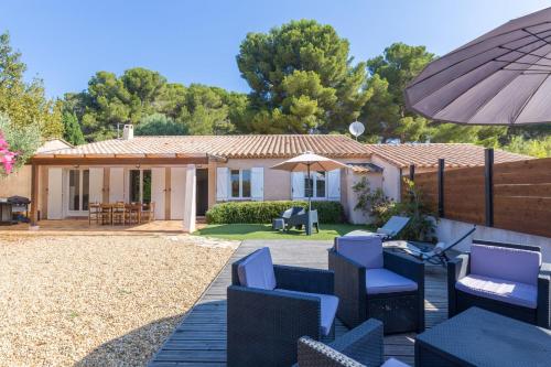 Three-Bedroom Villa room in La Grande Auguière villa familiale et spacieuse au cœur du vignoble et à 300m de la mer