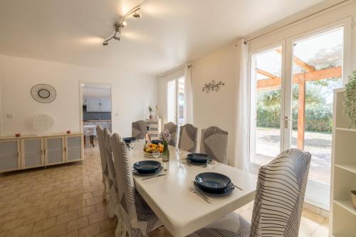 La Grande Auguière, villa familiale et spacieuse au cœur du vignoble et à 300m de la mer - 편의 시설/서비스