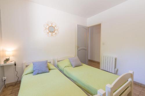 Three-Bedroom Villa image 10