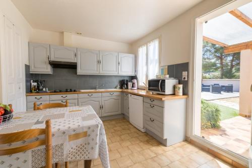 Three-Bedroom Villa image 5