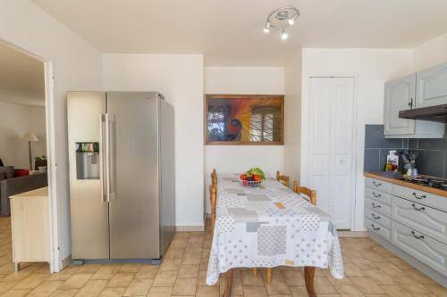 Three-Bedroom Villa image 4