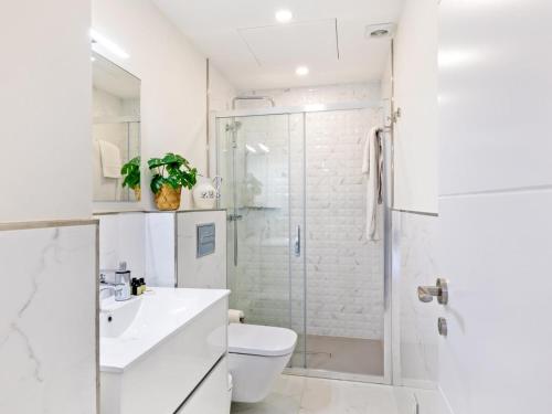 Apartment image 10