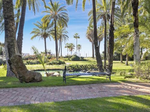 Apartamento de 2 dormitorios en Playas del Duque - image 8