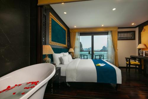 Nostalgia Halong Cruise