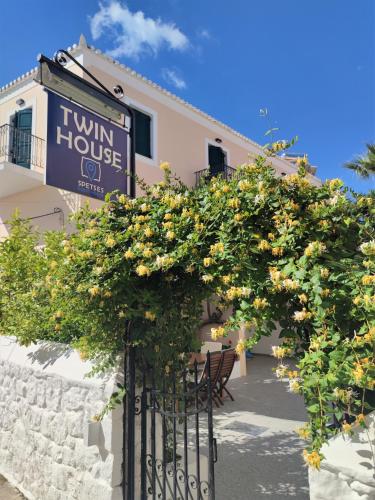  Twin House Spetses, Pension in Spetses