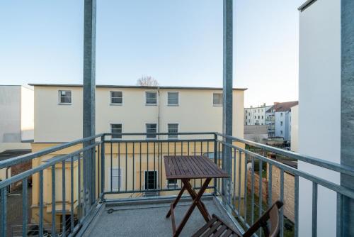 Apt Nikola 3 Zimmer Balkon 72qm Waschtrockner TV Vollausstattung zentral