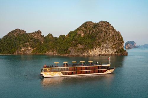 Nostalgia Halong Cruise