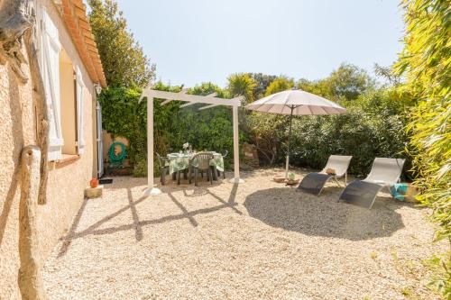 L'Auguière Ouest, maisonnette au cœur du vignoble proche de la mer et des sentiers côtiers