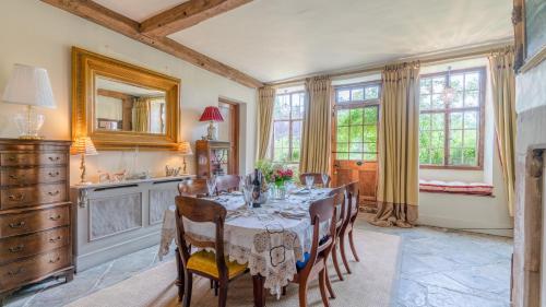 Létesítmények, Kington Grange in Claverdon