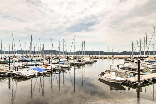 Lake Pepin Cottage with Patio - 6 Blocks to Marina! - image 20