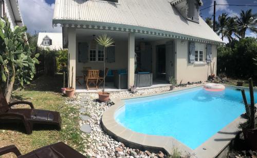 Villa Sybelle- piscine - 3min plage