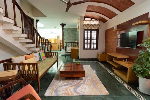 Luho Stone House - Bileshivale