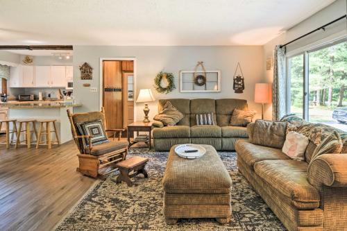 Higgins Lake Getaway with Fire Pit, Walk to Beach!