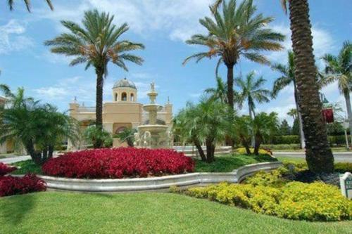 Posh GV Resort Clearwater by Tampa Bay - Available March 2024 in Vedere golf istoric