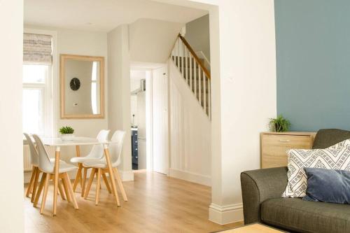 Cliftonville, Bright, spacious townhouse