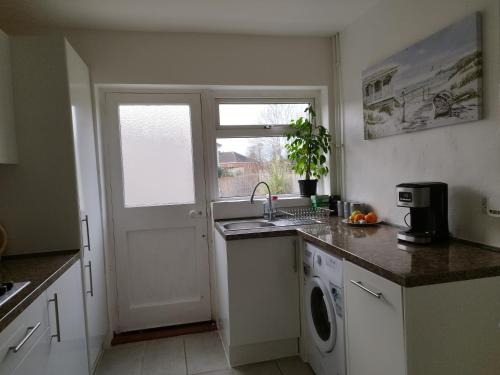 Einrichtungen, We love Henbury in Bristol