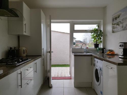 Einrichtungen, We love Henbury in Bristol