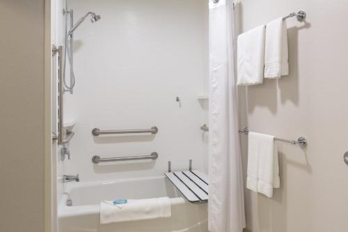Holiday Inn Express & Suites Rapid City - Rushmore South By IHG - image 12