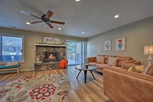 Flagstaff Townhome with Private Deck and Grill!