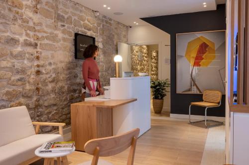 Sweet Hotel - image 10