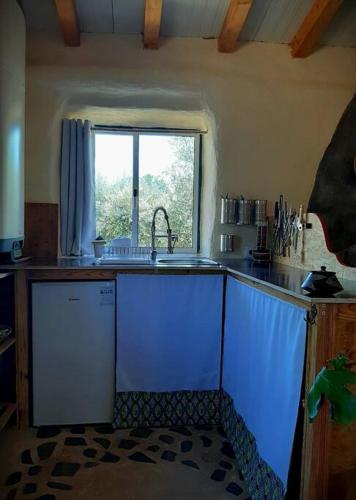 Terramadome, "O pequeno Dome CASA 1" in Penamakora