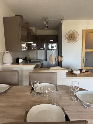Facilities, Appartement face a la plage near Scarparo le Bluegreen