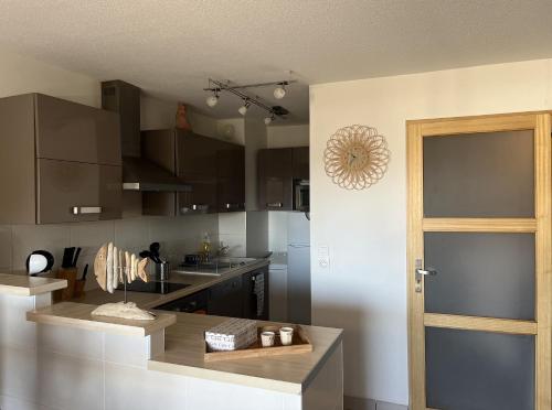 Facilities, Appartement face a la plage near Scarparo le Bluegreen